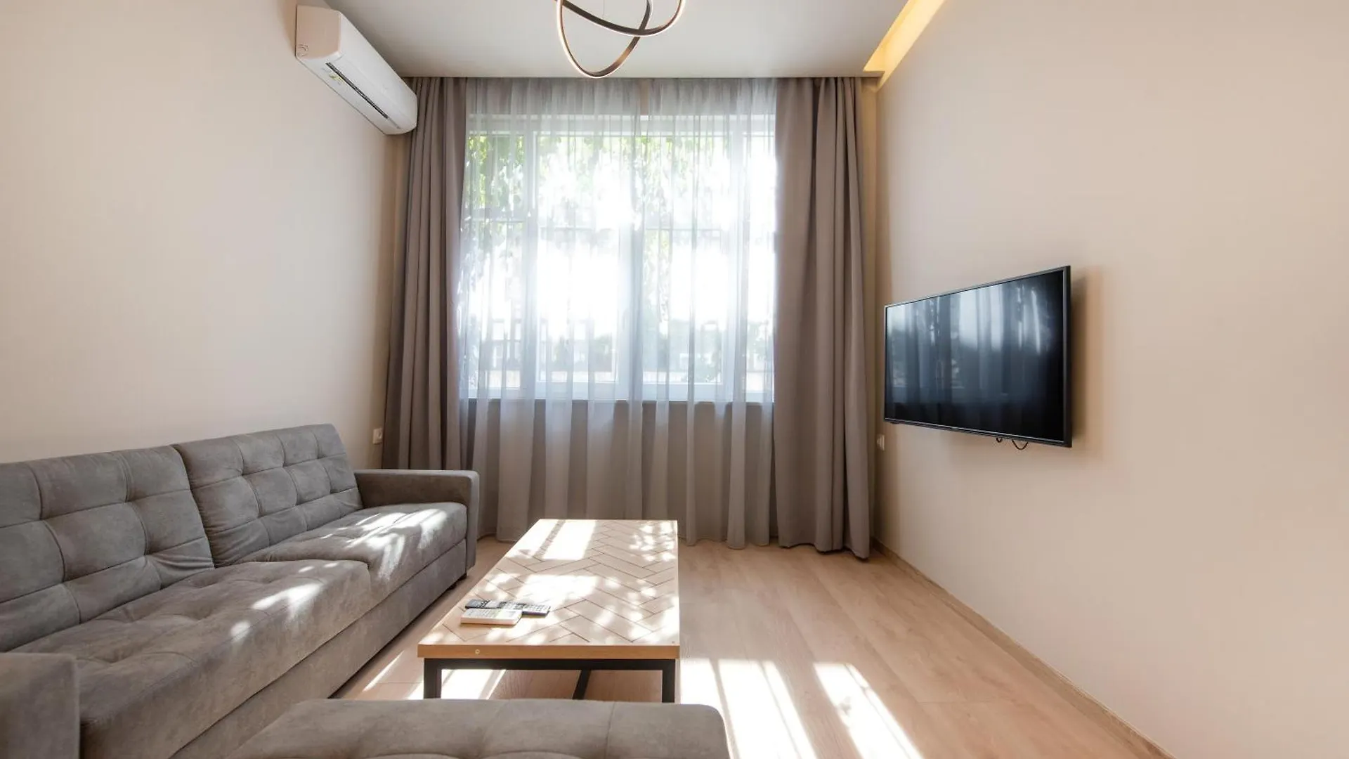 Aura F24 Apartments By Halu! - Vibrant Neighbourhood Salonic